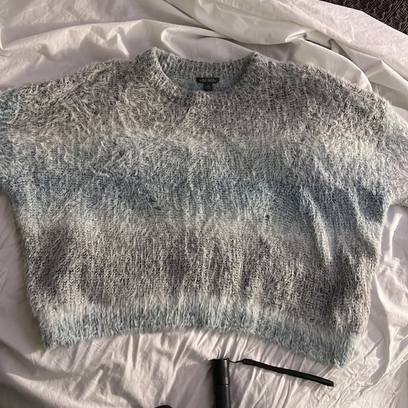 Cozy dreamy snow day sweater - Picture 4 of 4
